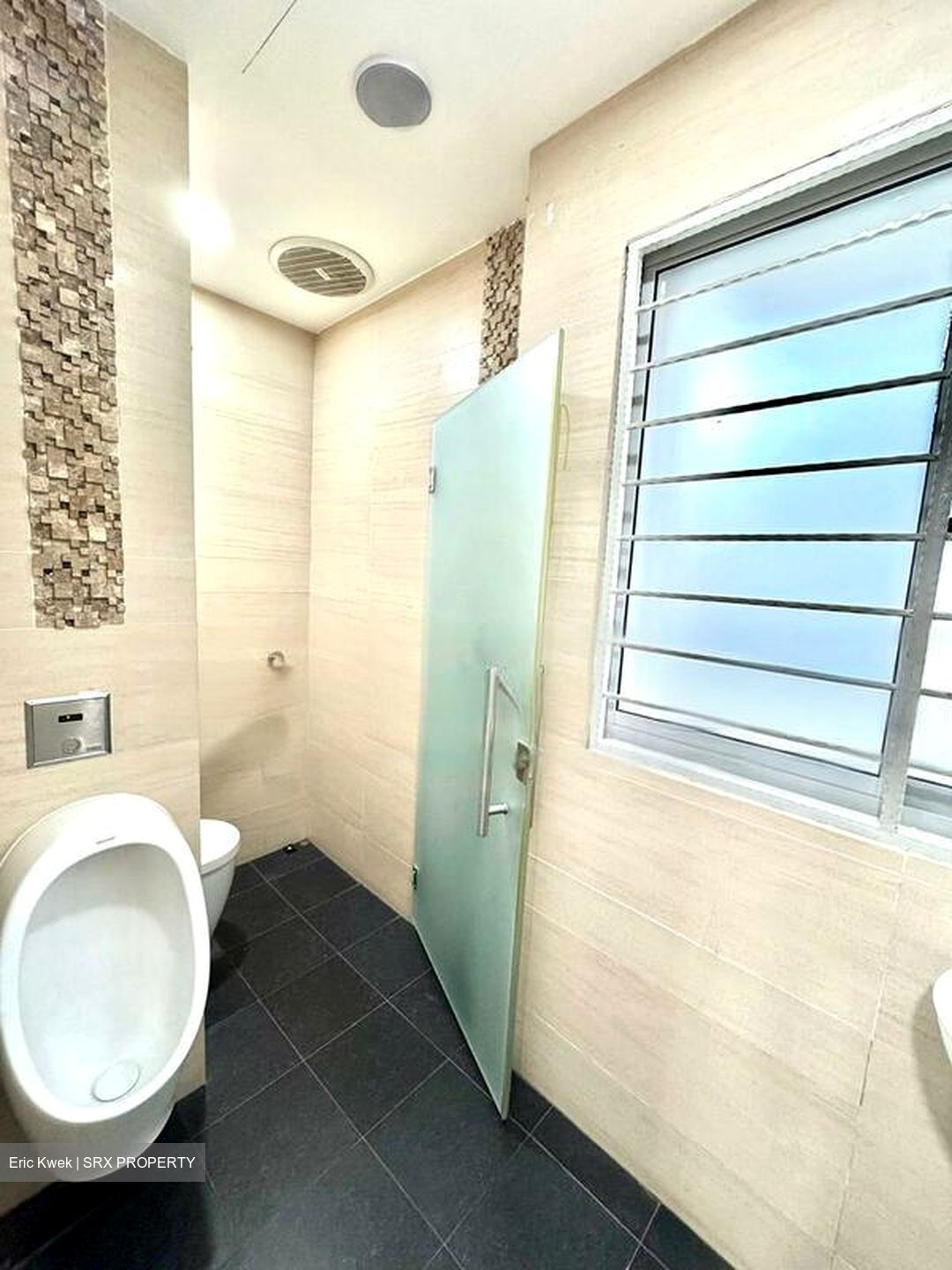 Ang Mo Kio Avenue 6 (D20), Shop House #454326341